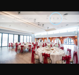 Deep Burgundy Organza Sashes on Chiavari Chairs